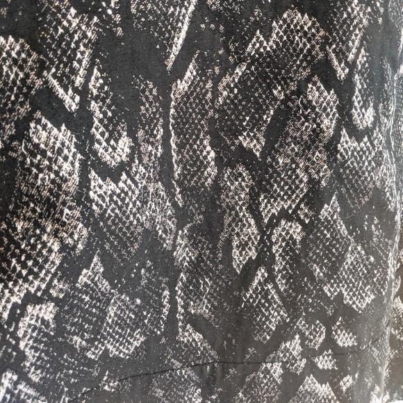 Express Snakeskin Print Strapless Dress with Gold - Picture 4 of 6